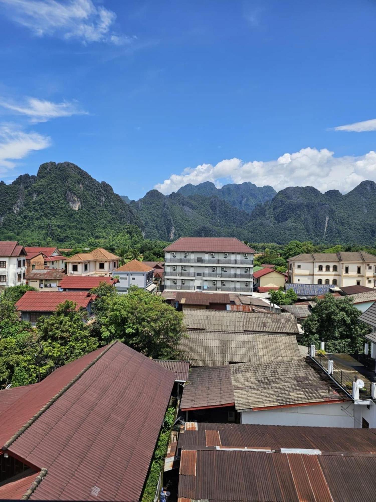 Sky Hotel Vang Vieng Exterior foto